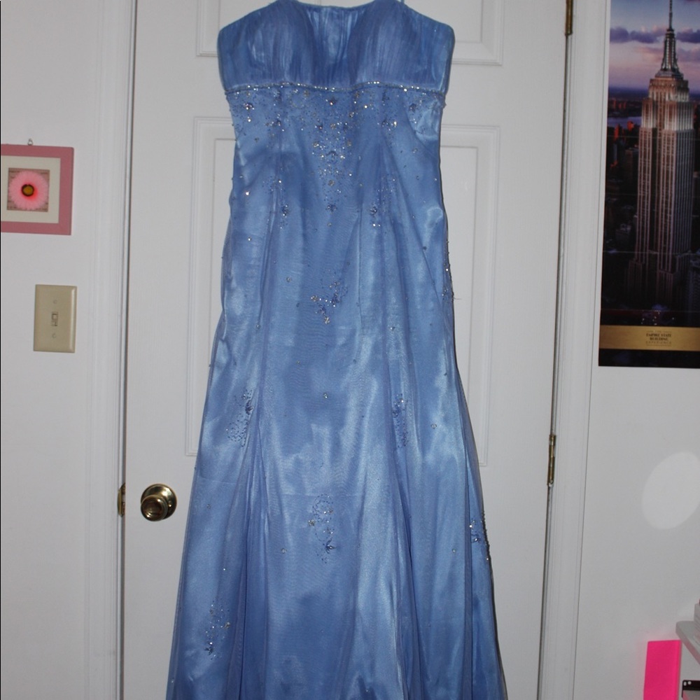 Prom Dress - Picture 2 of 8
